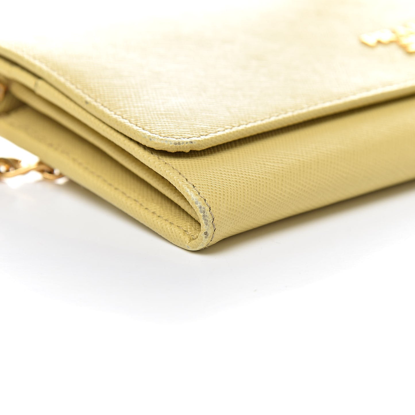 Saffiano Metal Oro Chain Wallet Polline