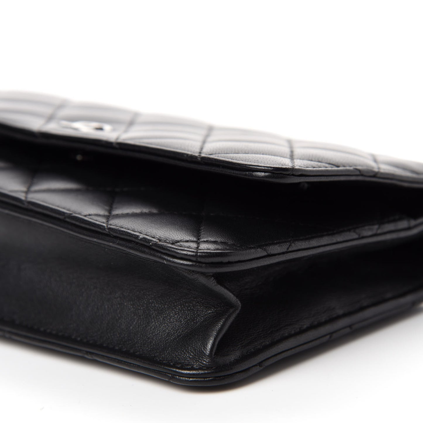Lambskin Quilted Wallet On Chain WOC Black