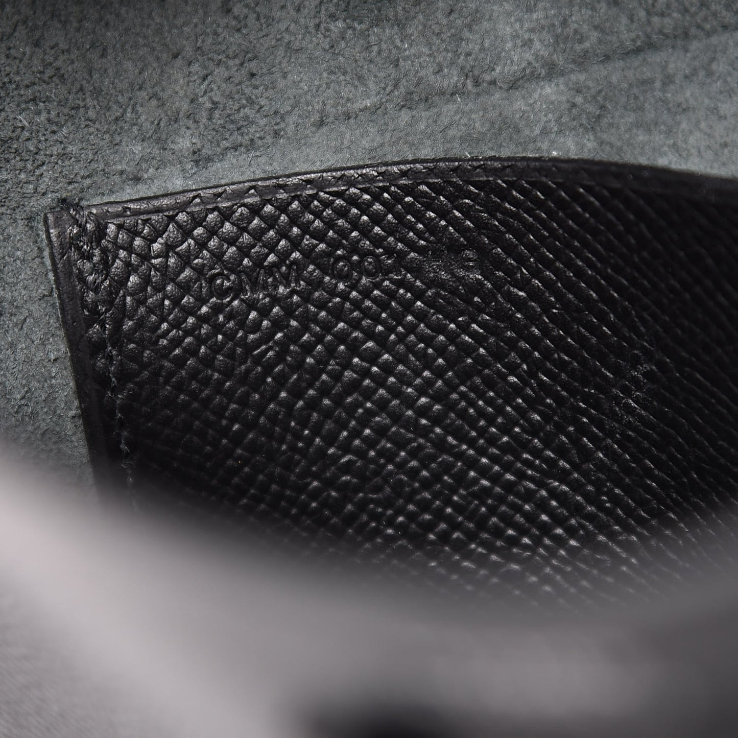 Epsom Evelyne Sellier 29 PM Black