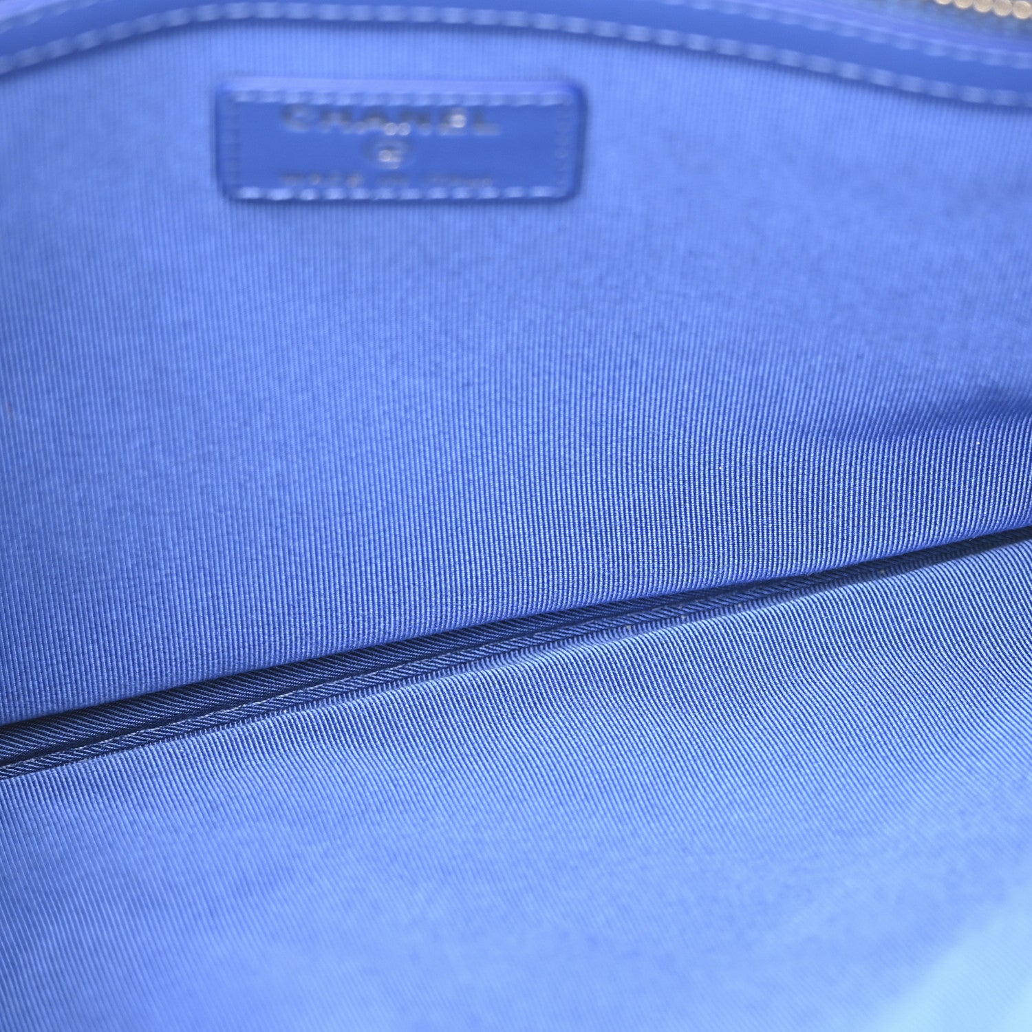 Chanel Caviar Ombre Medium Cosmetic Case Blue 5 of 9