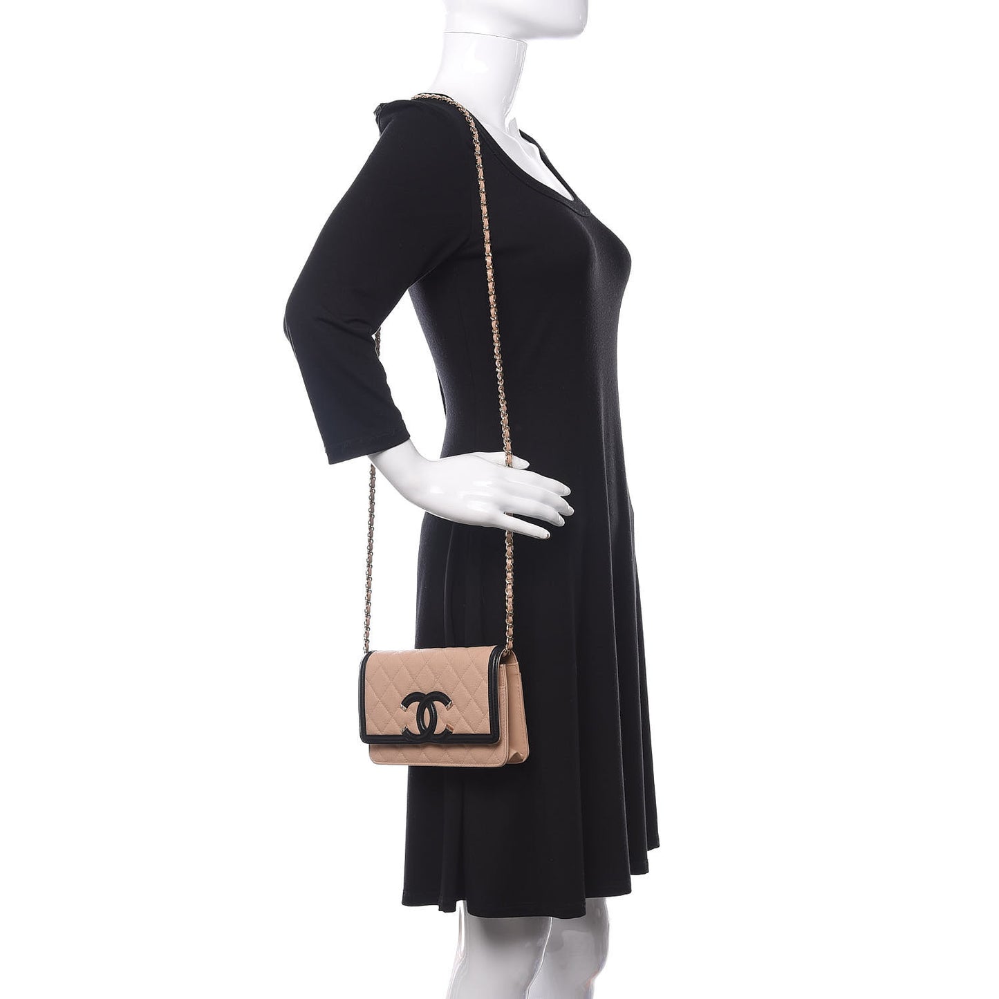 Caviar Quilted CC Filigree Wallet On Chain WOC Beige Black