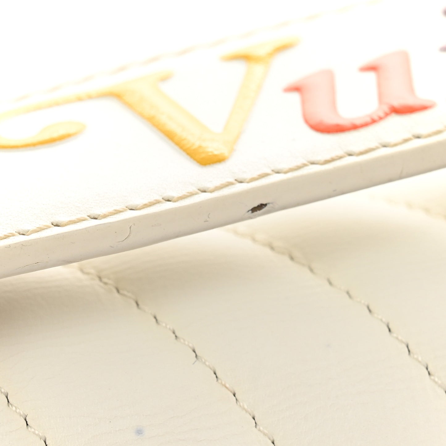 Calfskin New Wave Chain PM White