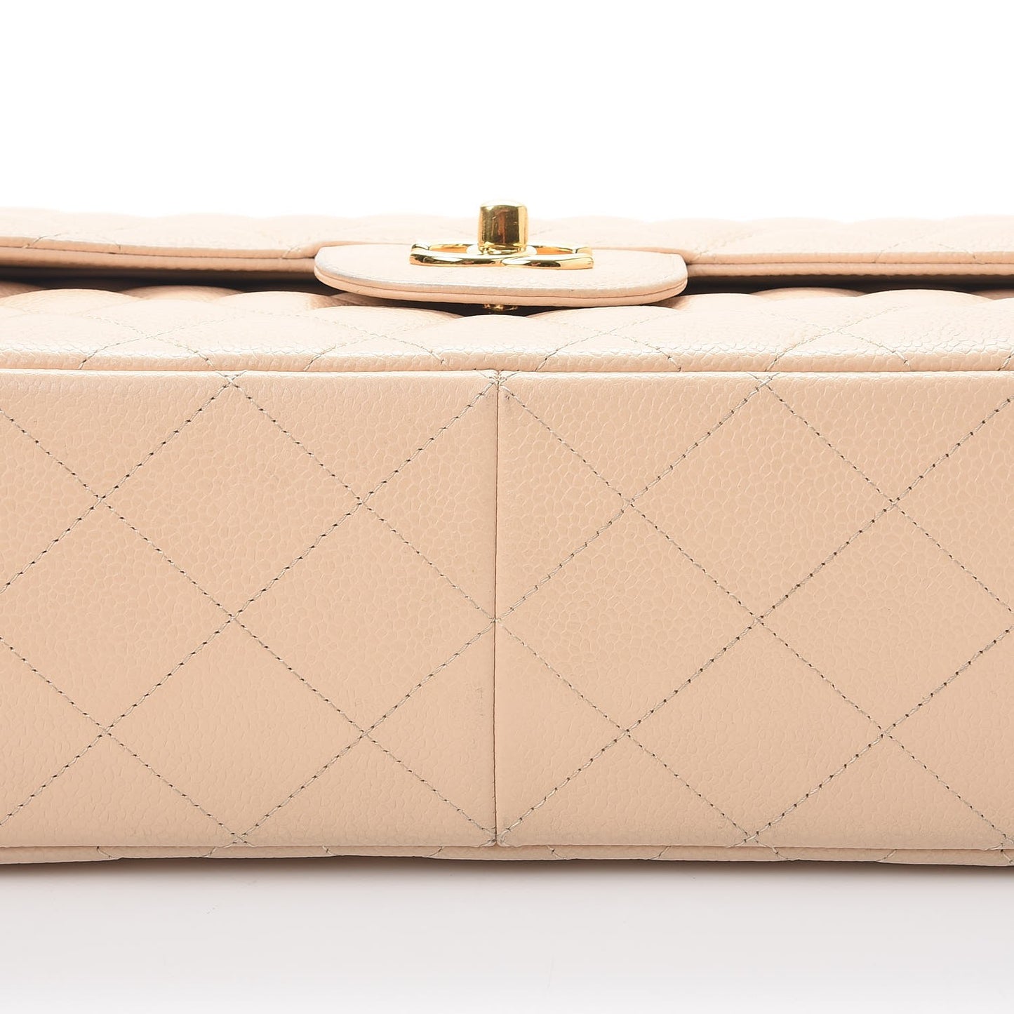 Caviar Quilted Jumbo Double Flap Beige Clair