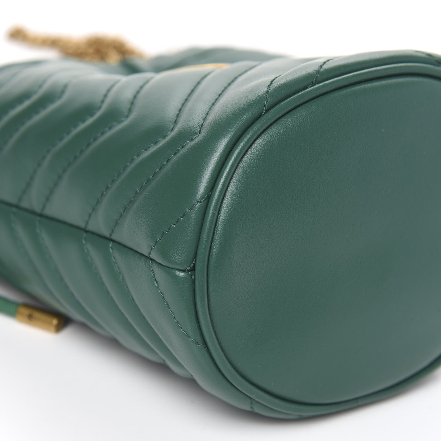 Calfskin Matelasse Mini GG Marmont 2.0 Bucket Bag Emerald Green