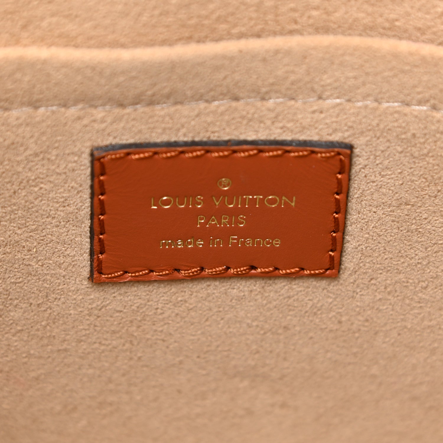 Louis Vuitton Calfskin Monogram Tufting On My Side Galet 6 of 15