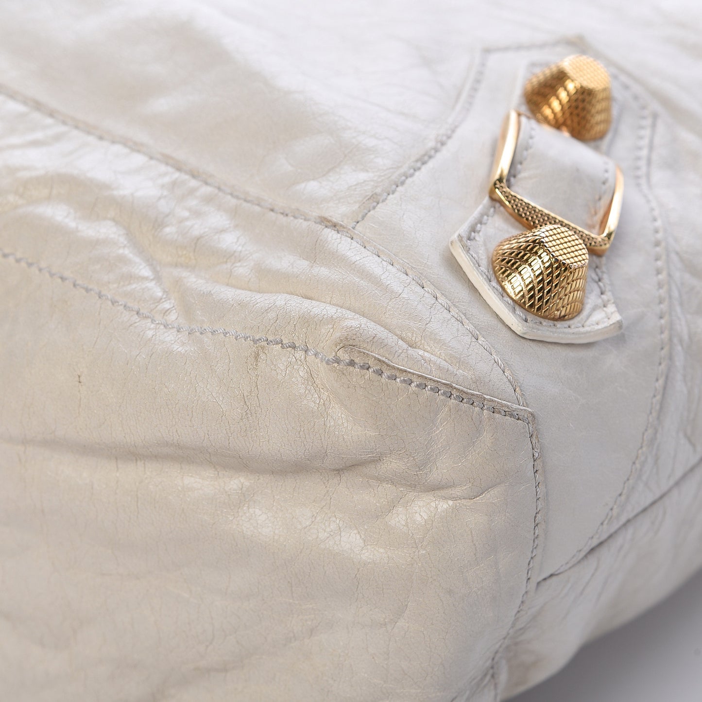 Chevre Giant 21 Gold Hardware Day Hobo Sahara