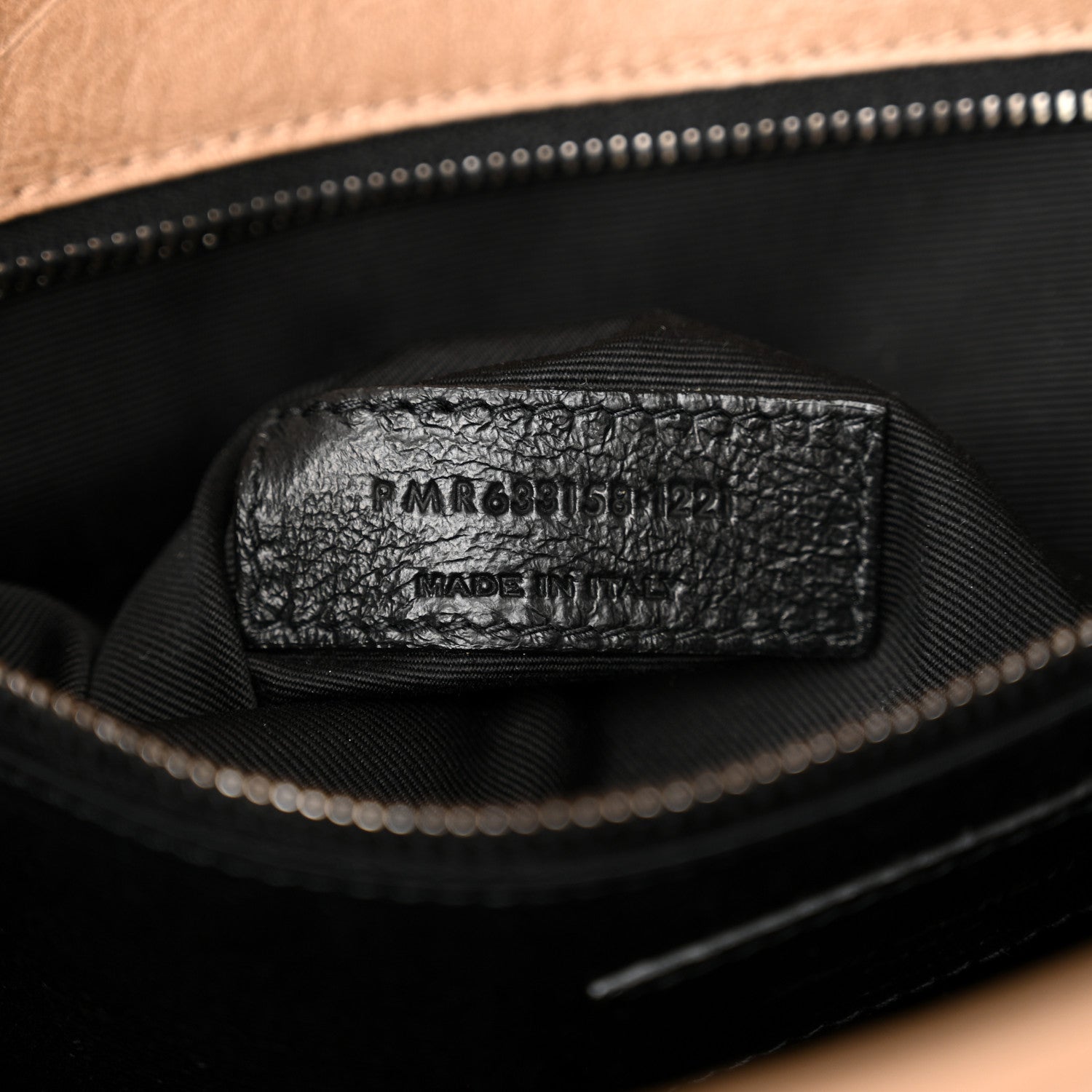 Saint Laurent Crinkled Calfskin Matelasse Monogram Medium Niki Chain Satchel Light Taupe 7 of 11