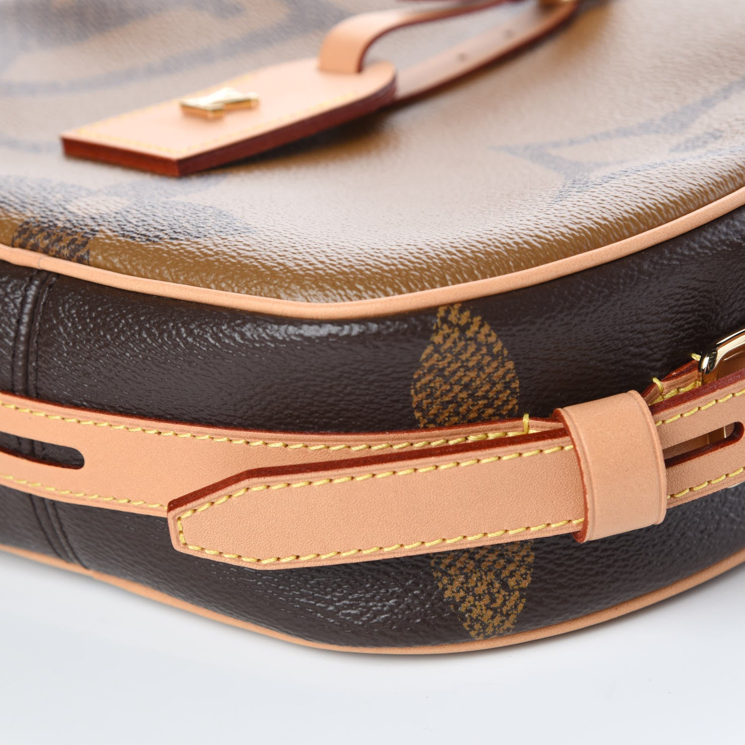 Louis Vuitton Reverse Monogram Giant Boite Chapeau Souple 8 of 9