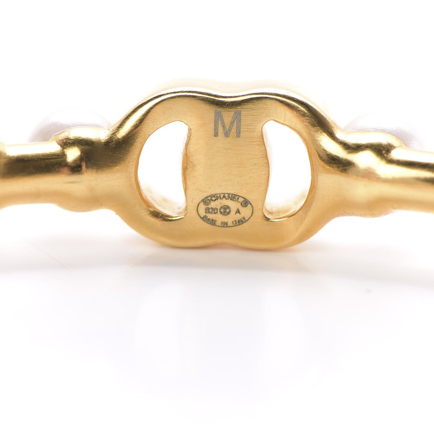 Pearl CC Cuff Bracelet M Gold Pearly White