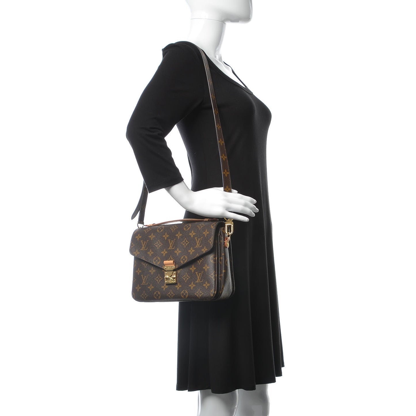 Monogram Pochette Metis