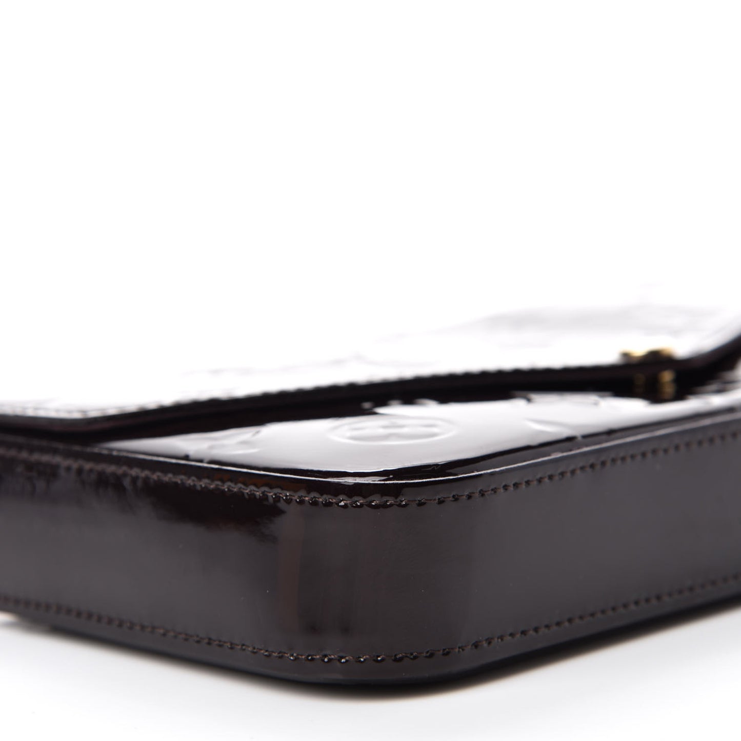 Vernis Pochette Felicie Chain Wallet Amarante