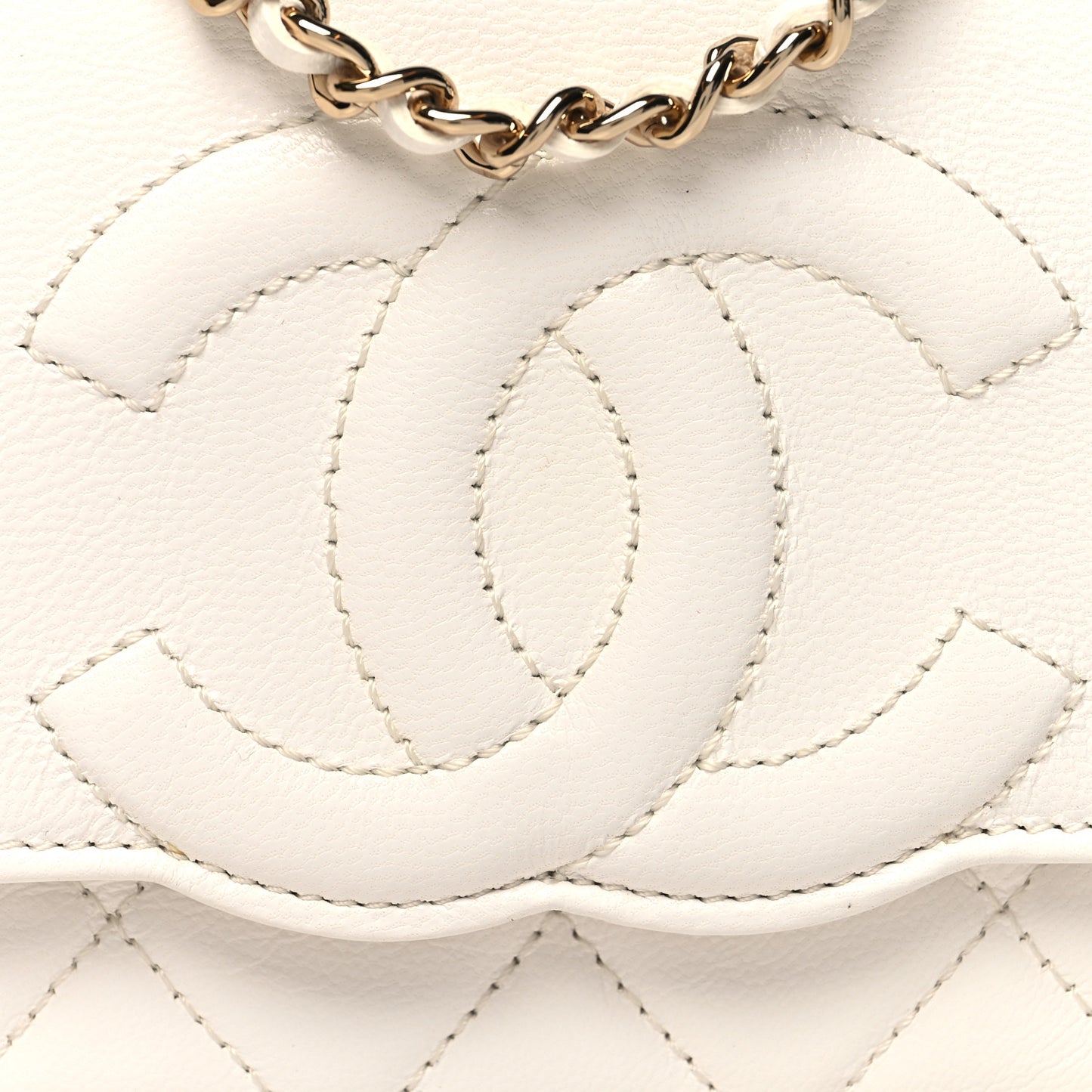 Goatskin Quilted Timeless CC Wallet On Chain WOC White