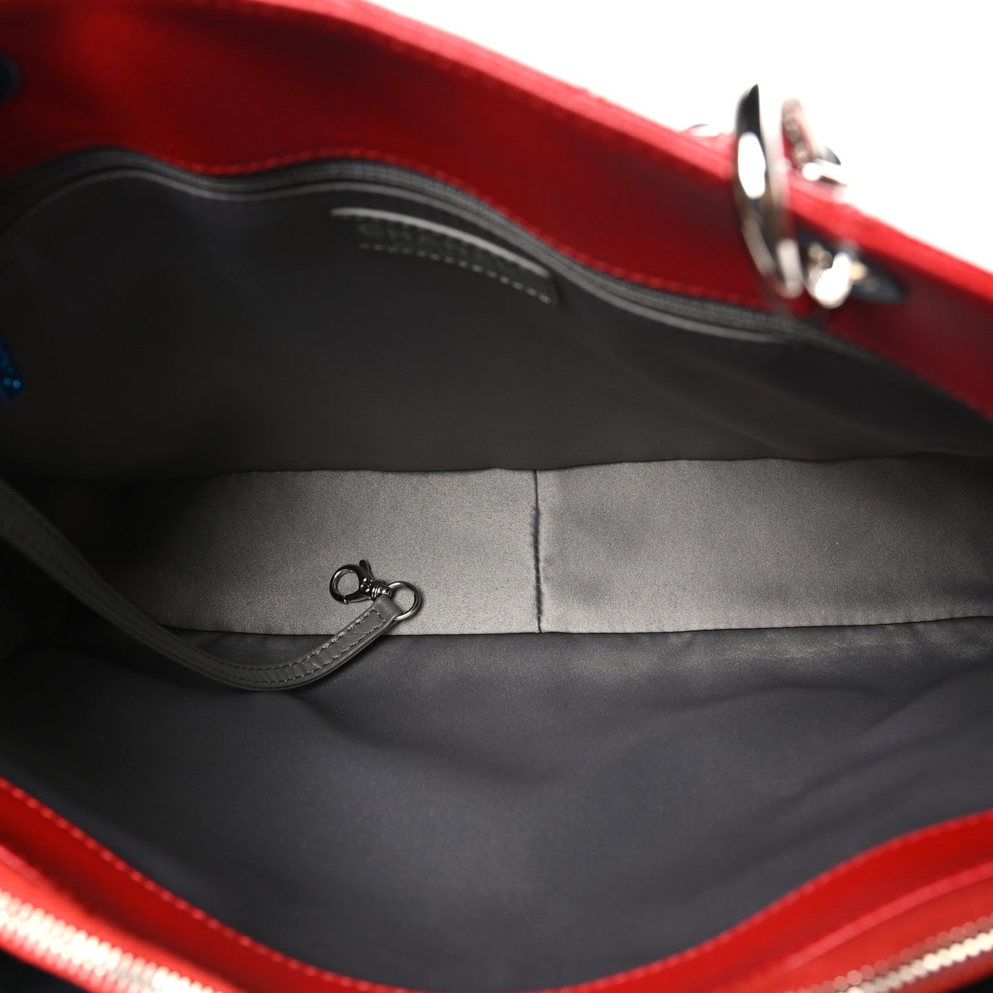 Caviar Quilted Grand Shopping Tote GST Red