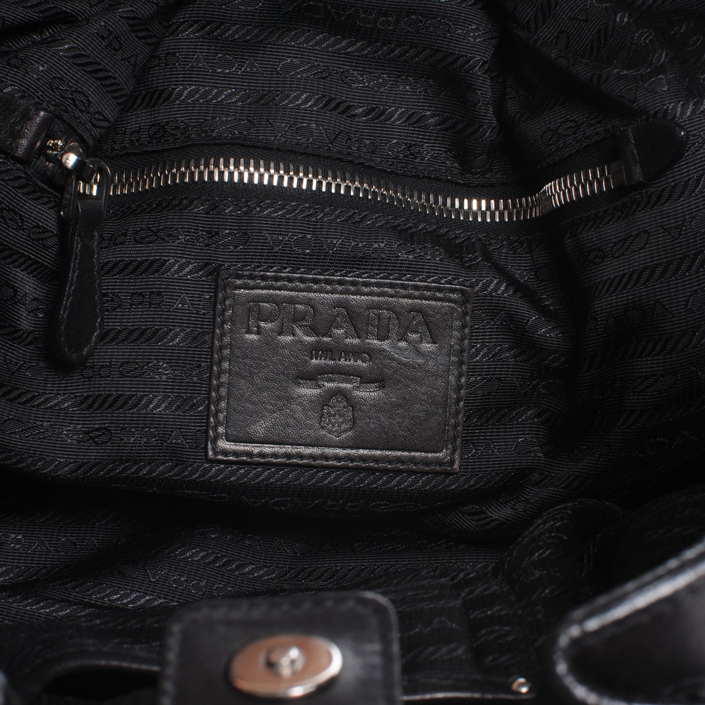 Vitello Soft Shopping Tote Nero Black