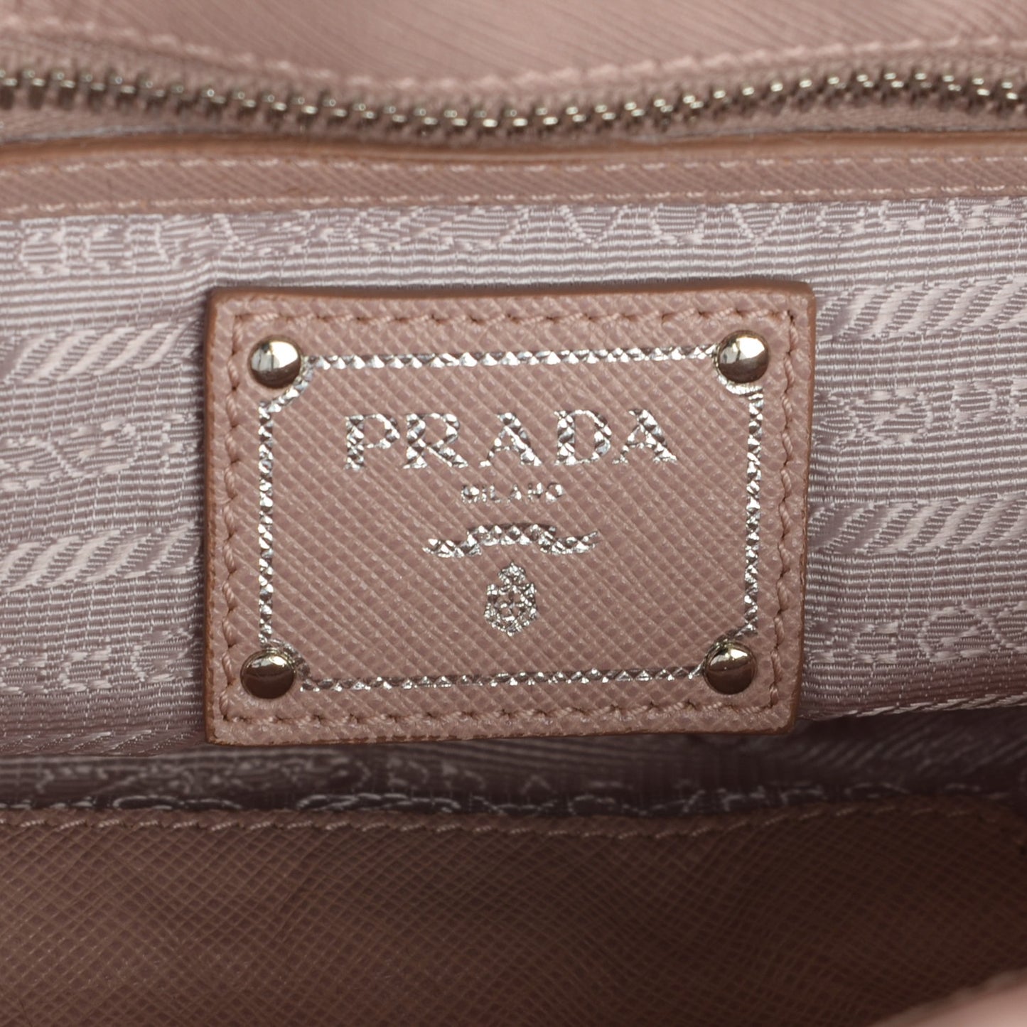 Tessuto Nylon Gaufre Shoulder Bag Opale