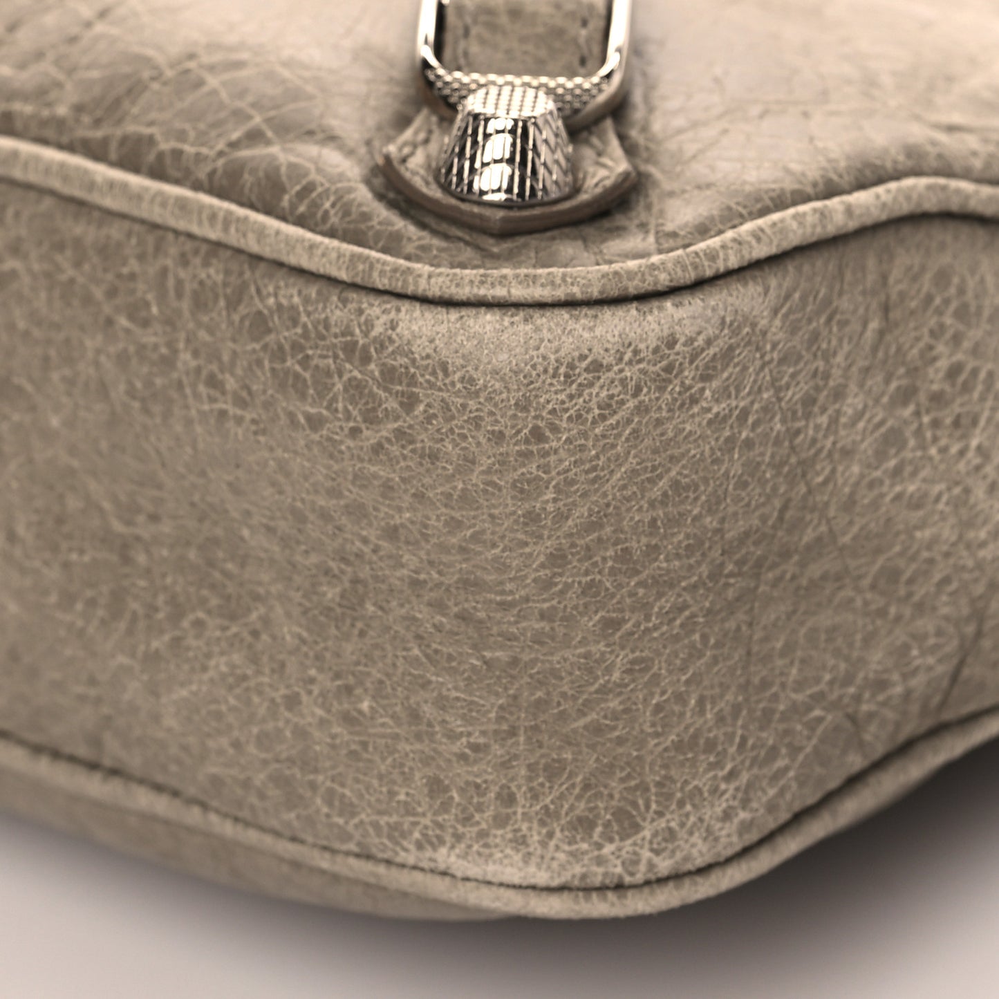 Agneau Giant 12 Silver Hardware Hip Papyrus