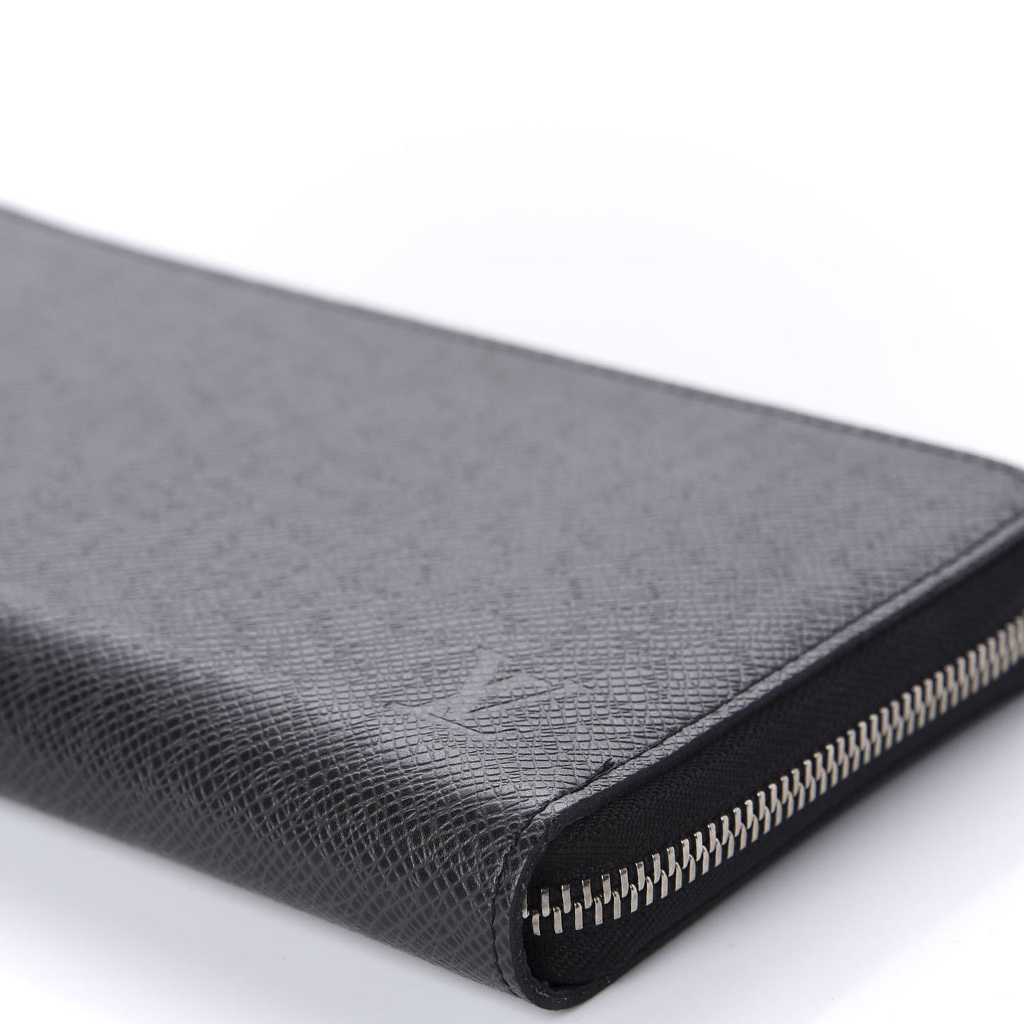 Taiga Zippy Organizer Wallet Black
