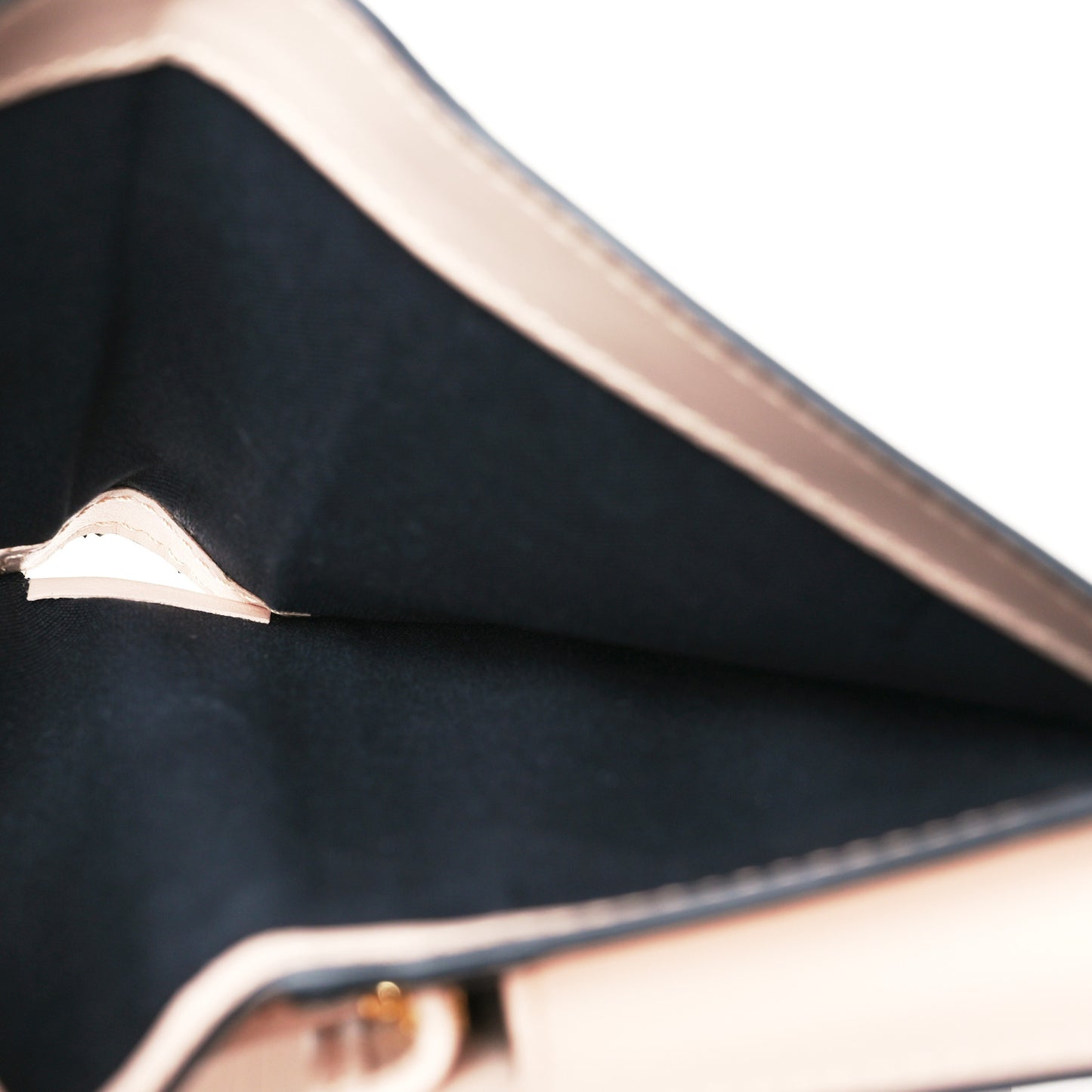 Vitello Fluffy Logo Medium Wallet Rosa Quarzo Black