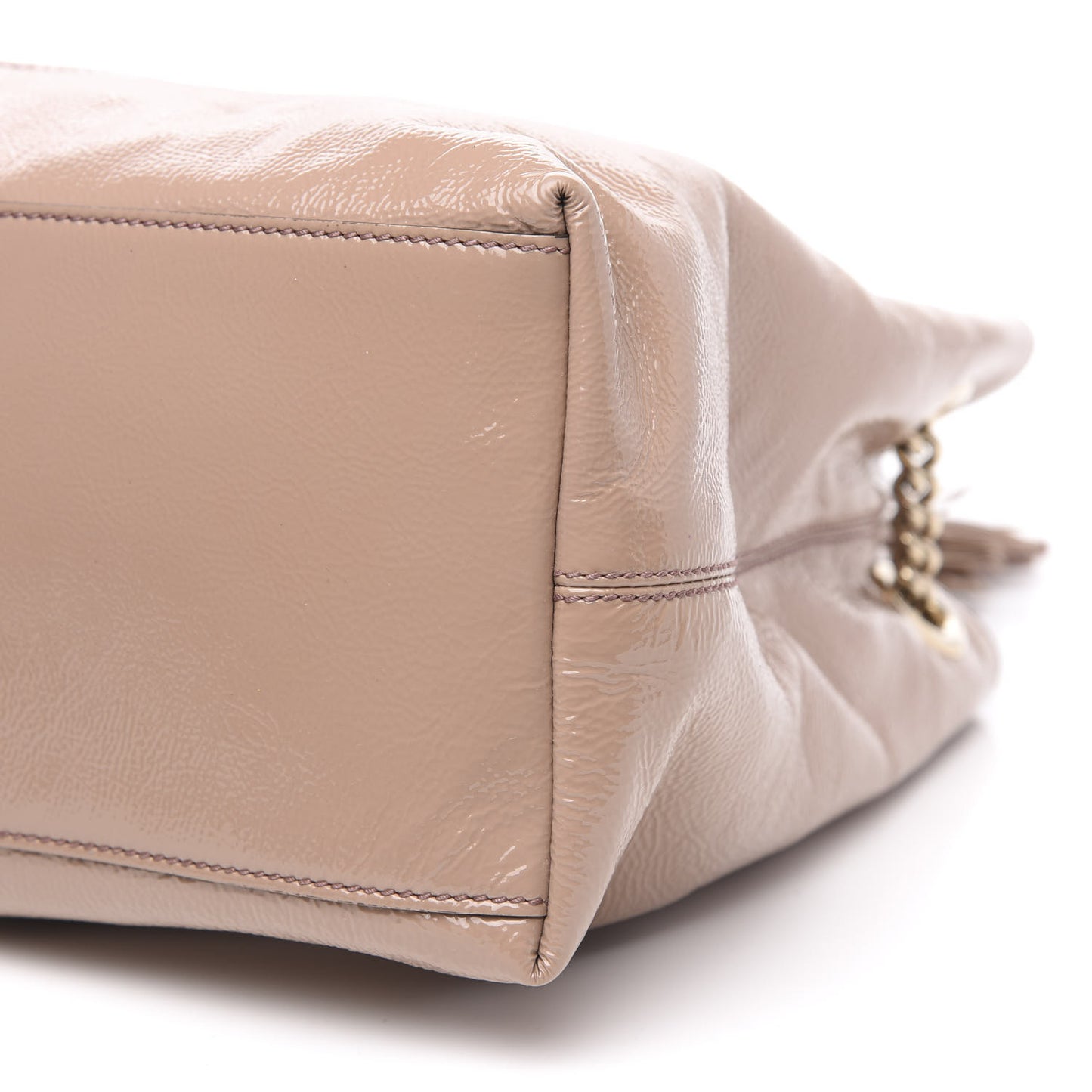 Patent Medium Soho Chain Shoulder Bag Dark Cipria