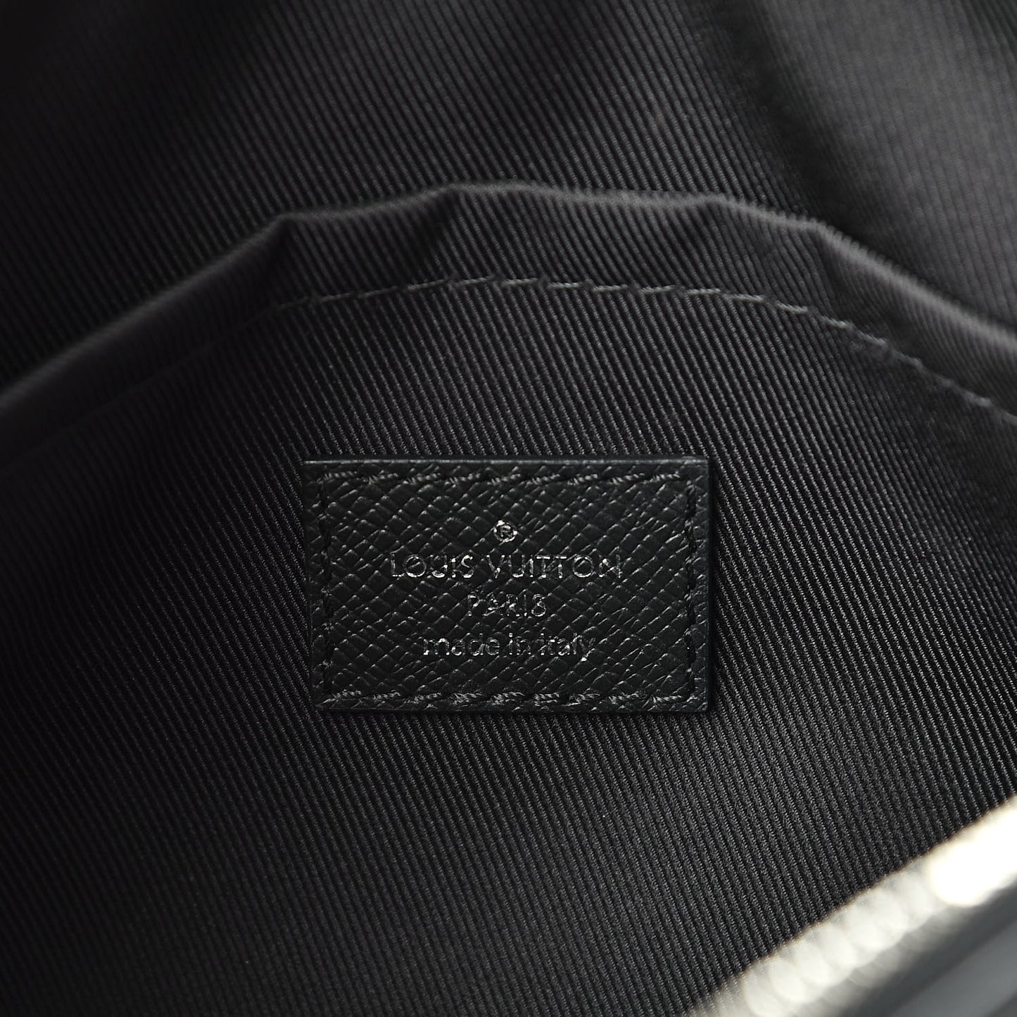 Taiga Monogram Eclipse Outdoor Messenger Black