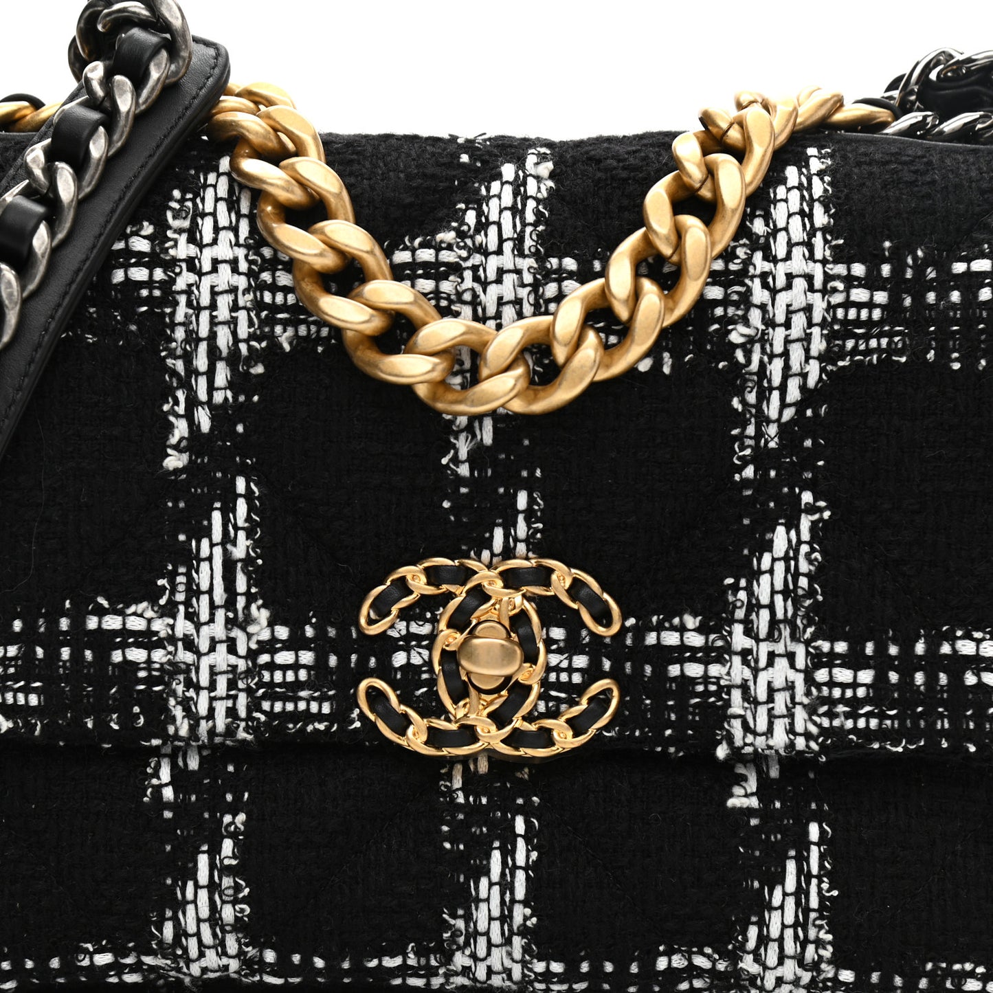 Tweed Quilted Medium Chanel 19 Flap Black White