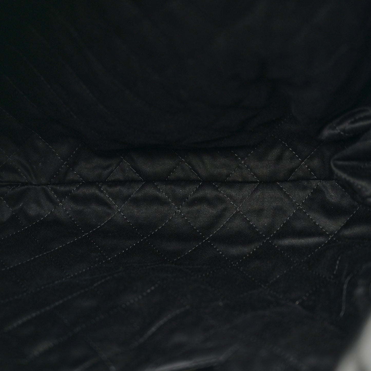 Shiny Calfskin Quilted Chanel 22 Black