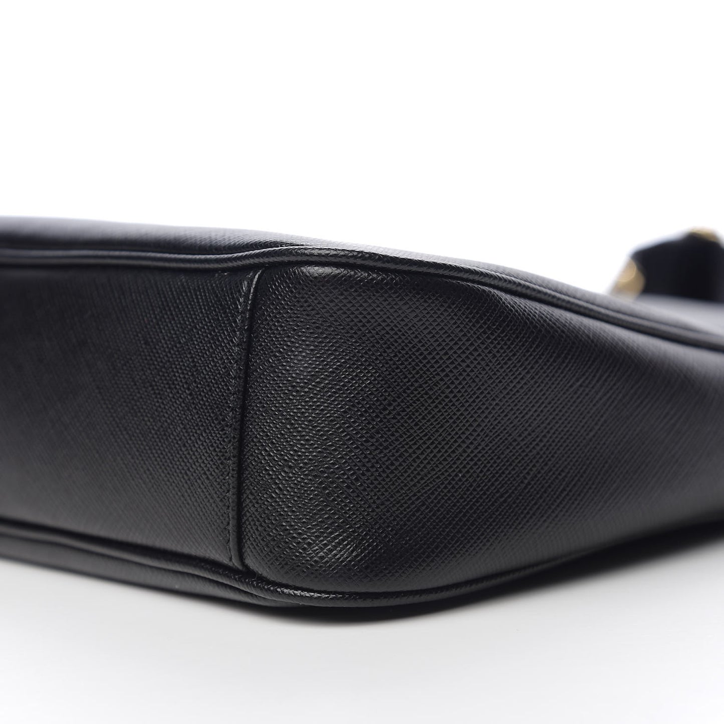 Saffiano Lux Re-Edition 2005 Shoulder Bag Black