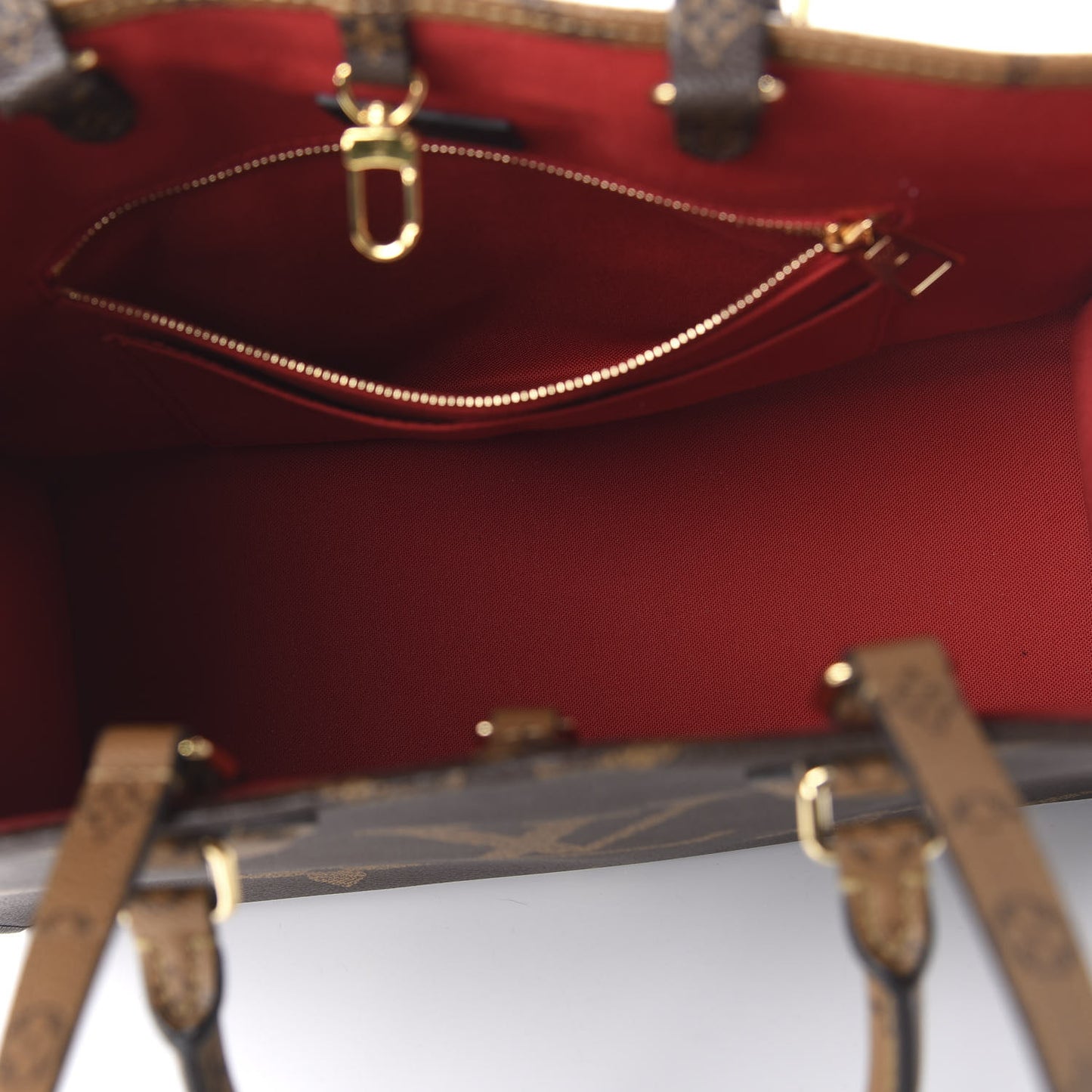 Reverse Monogram Giant Onthego MM