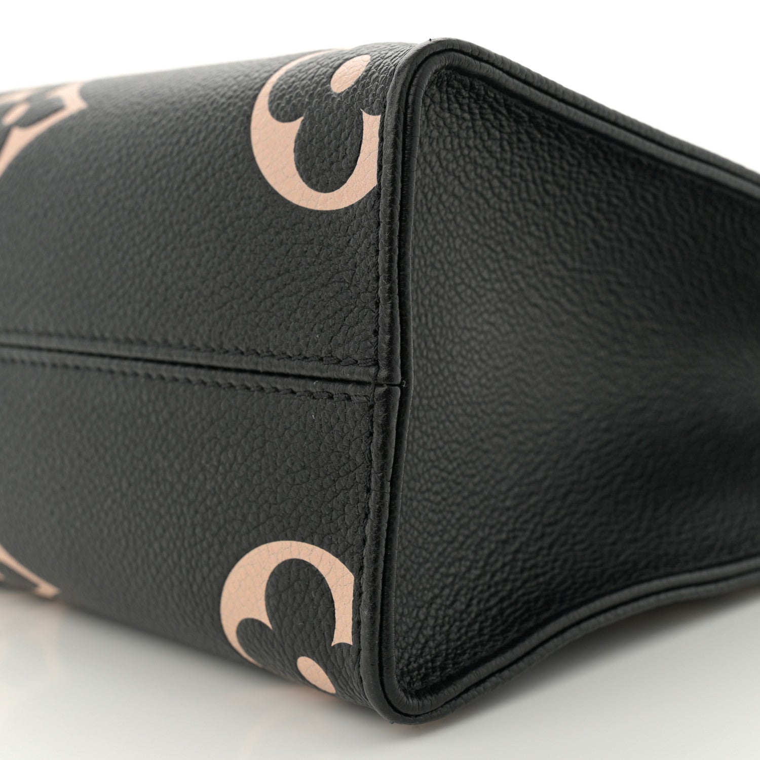 Louis Vuitton Empreinte Monogram Giant Onthego PM Black Beige 9 of 10