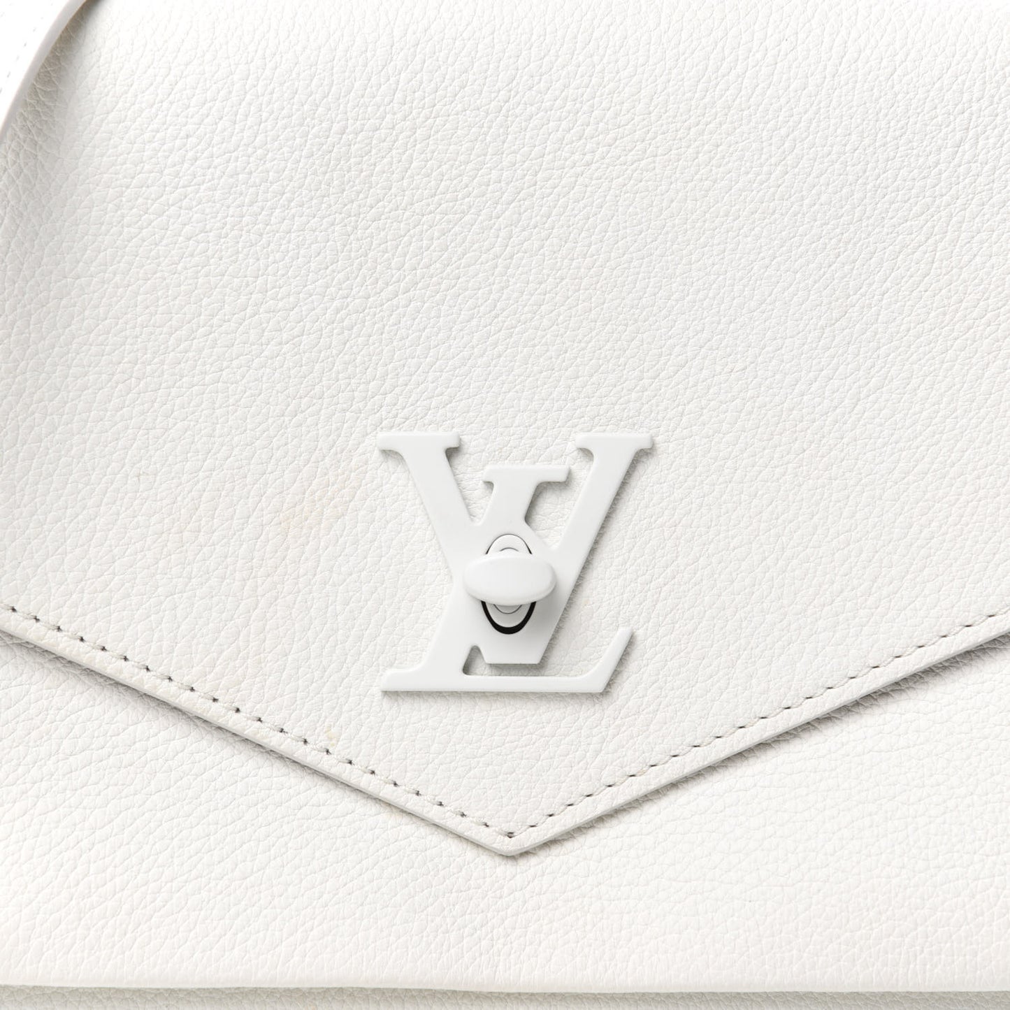 Soft Calfskin Mylockme Chain Bag BB White