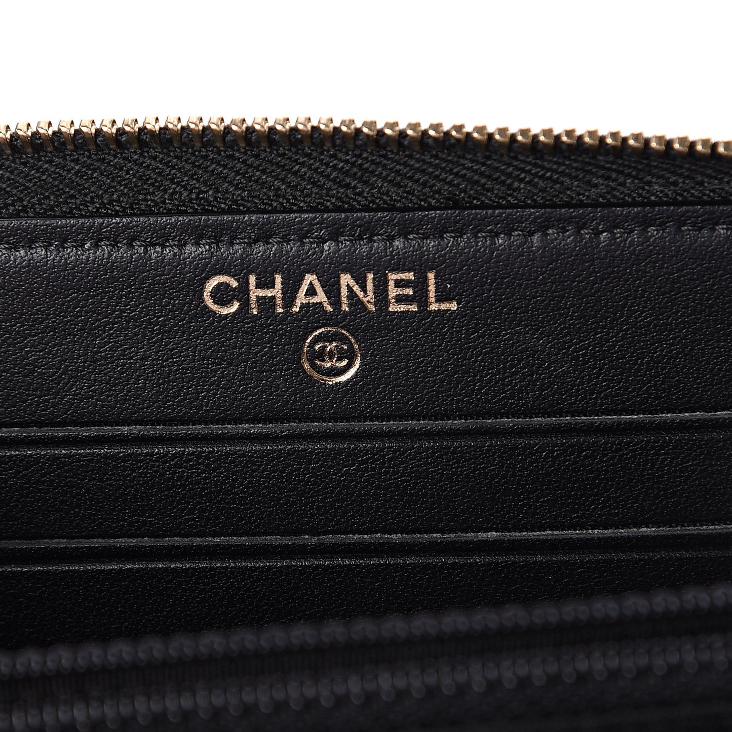 Caviar Quilted Medium Filigree Zip Around Wallet Black