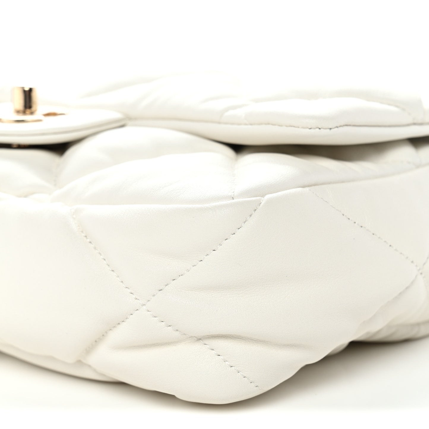 Calfskin Quilted Medium Bubbly Flap White