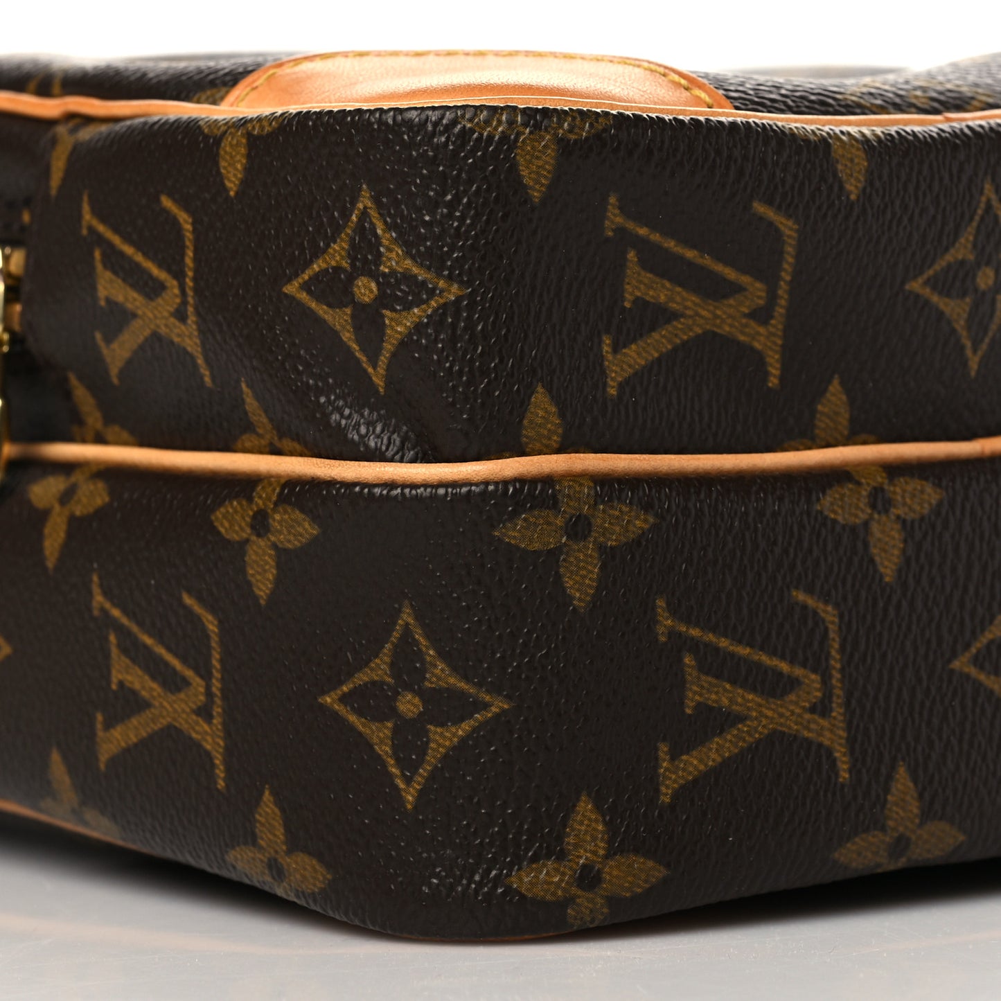 Monogram Amazone