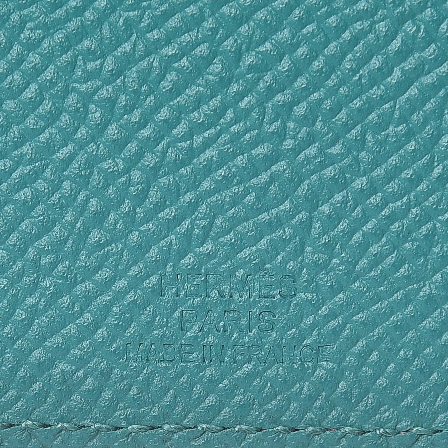 Epsom Tarmac PM Passport Holder Bleu Paon