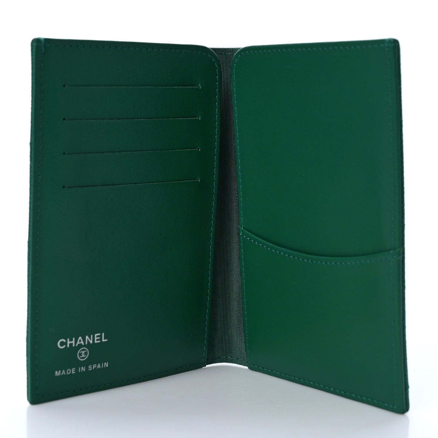 Caviar Quilted Passport Holder Green