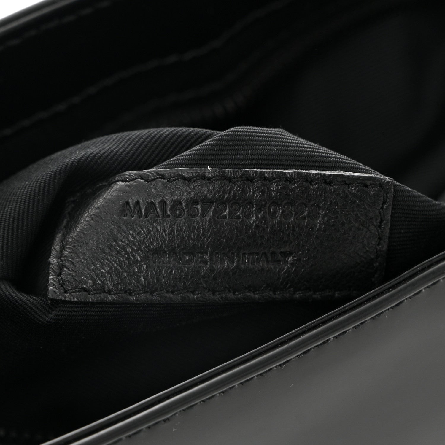 Saint Laurent Patent Calfskin Monochrome Le 5 A 7 Hobo Black 7 of 10