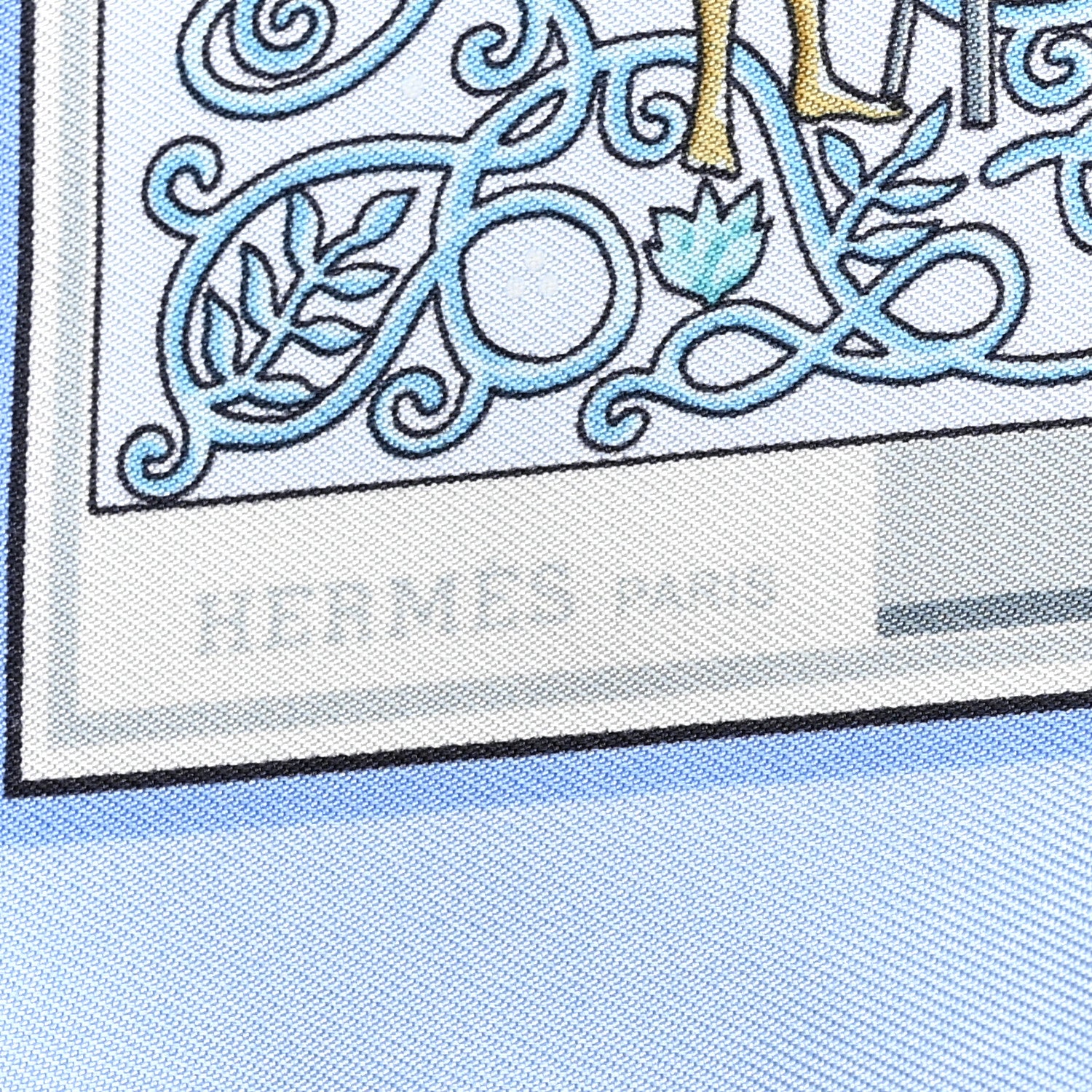 Hermes Silk www.hermes.com Scarf 45 2 of 5