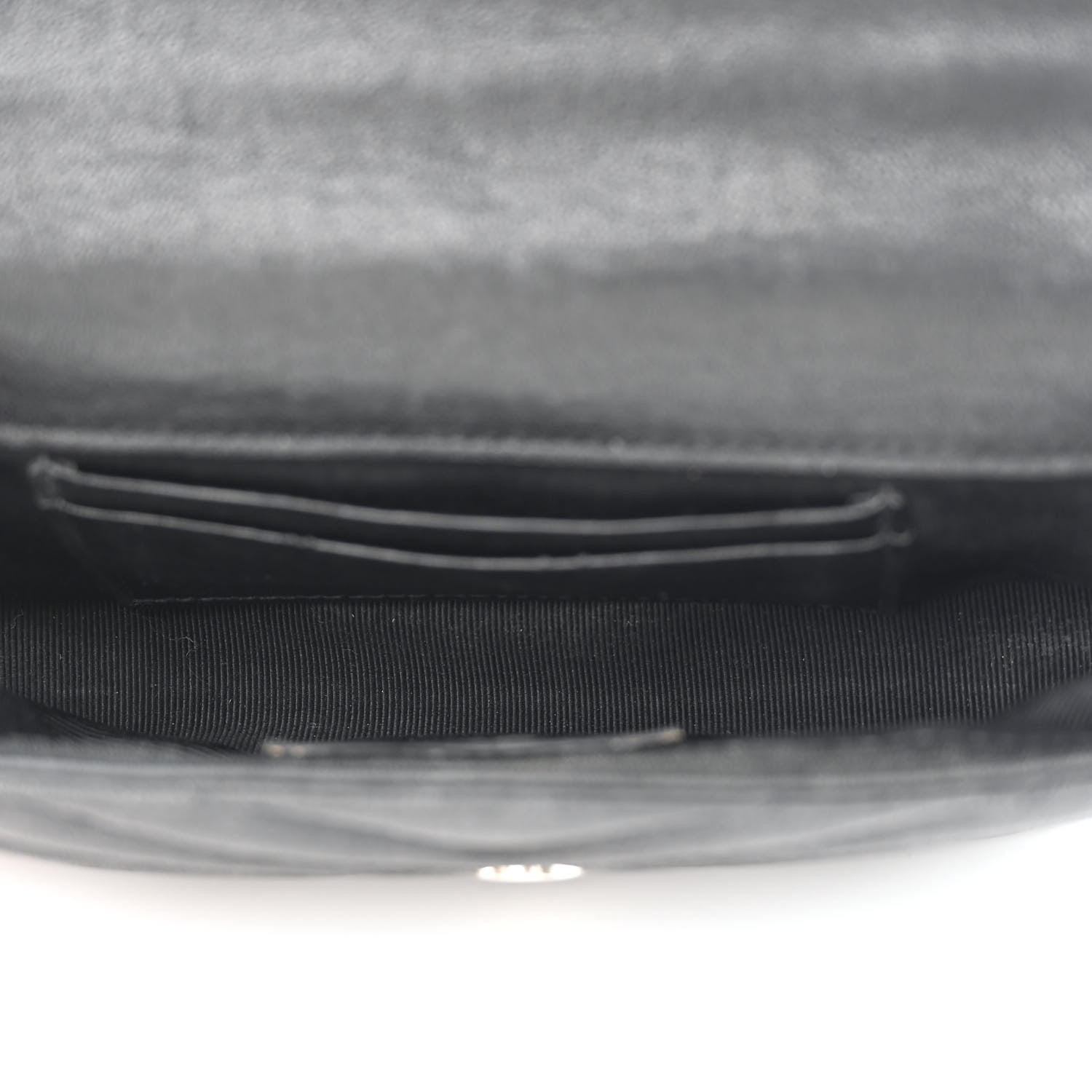 Saint Laurent Sheepskin Matelasse Chevron Monogram College Chain Wallet Black 5 of 10