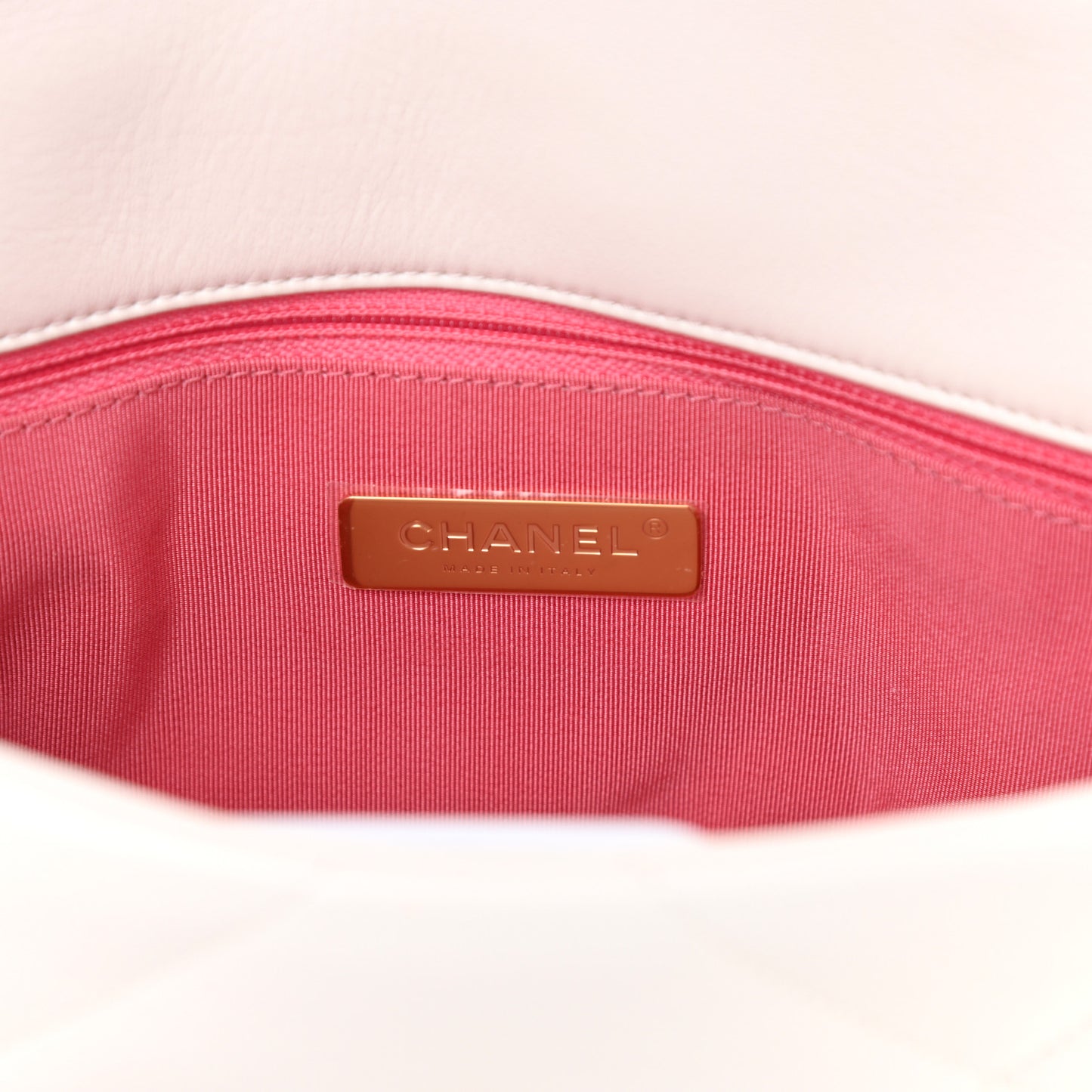 Lambskin Quilted Medium Chanel 19 Flap White