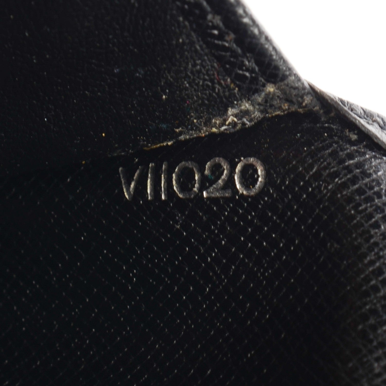 Louis Vuitton Taiga Brazza Wallet Glacier 6 of 6