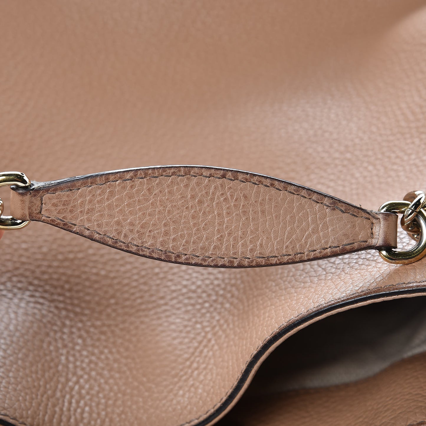 Pebbled Calfskin Medium Soho Chain Shoulder Bag Camelia