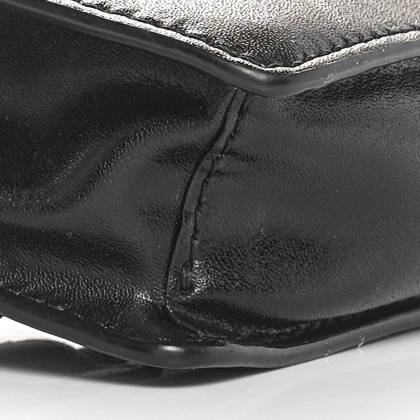 Vitello Cruise F is Fendi Belt Bag Black
