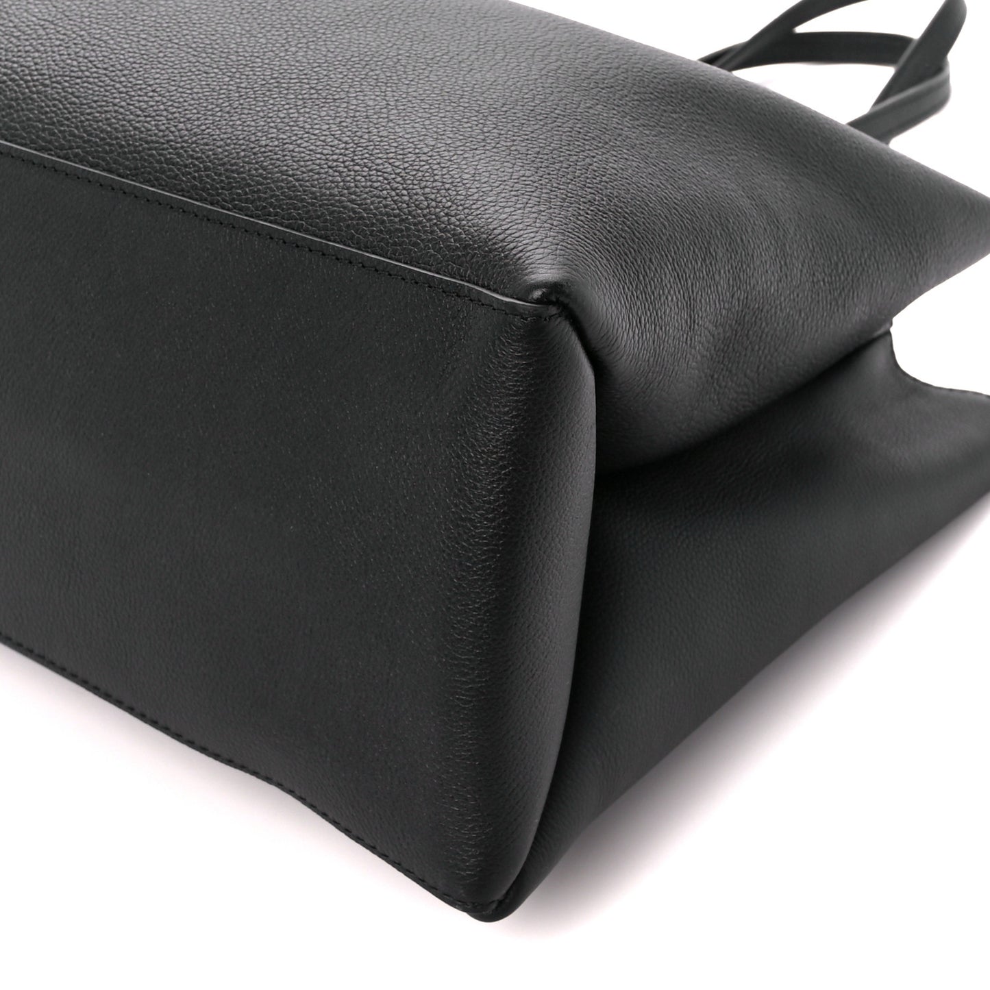 Grained Calfskin Lockme Shopper Black