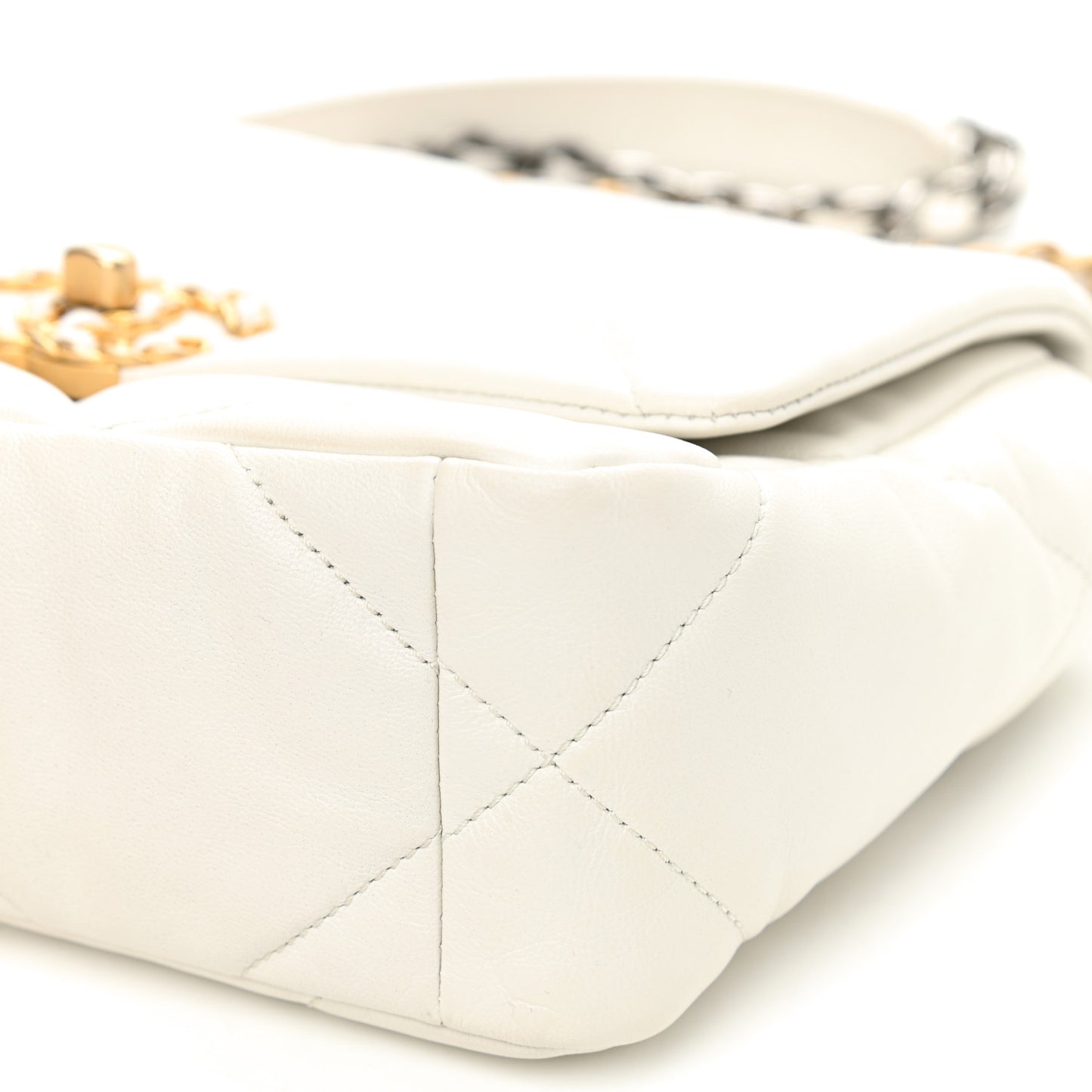Goatskin Quilted Medium Chanel 19 Flap White