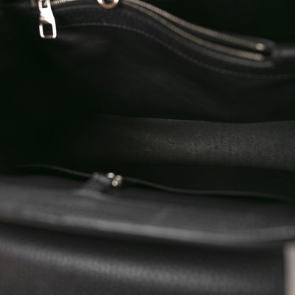 Louis Vuitton Taurillon Snakeskin Capucines MM Black 6 of 9