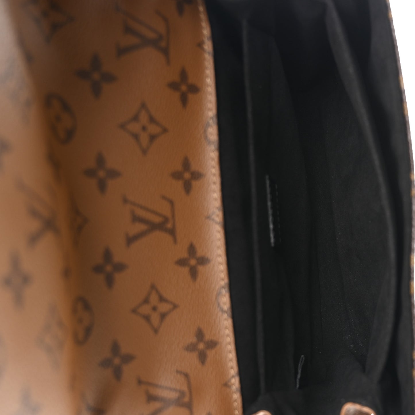 Reverse Monogram Pochette Metis