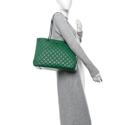 Chanel Caviar Quilted Large Classic Shopping Tote Green 2 of 10