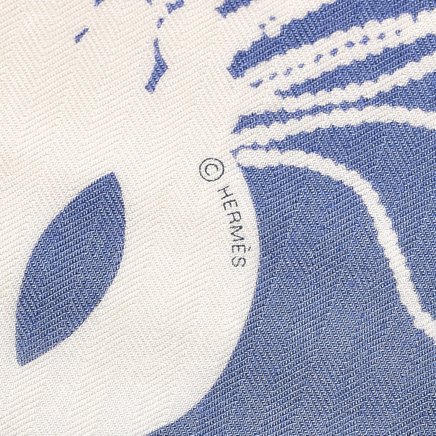 Cashmere Silk Brazil Tattoo Shawl 140 Bleu Lavande Blanc