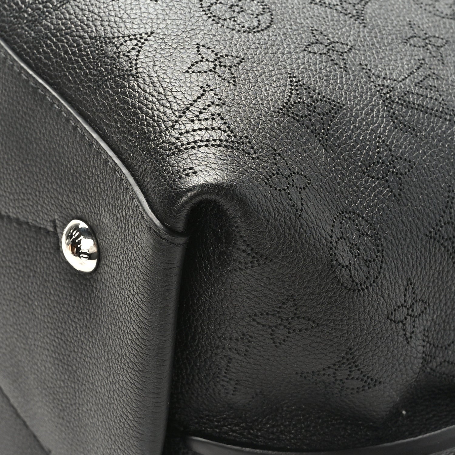 Louis Vuitton Mahina Carmel Hobo Black 8 of 10