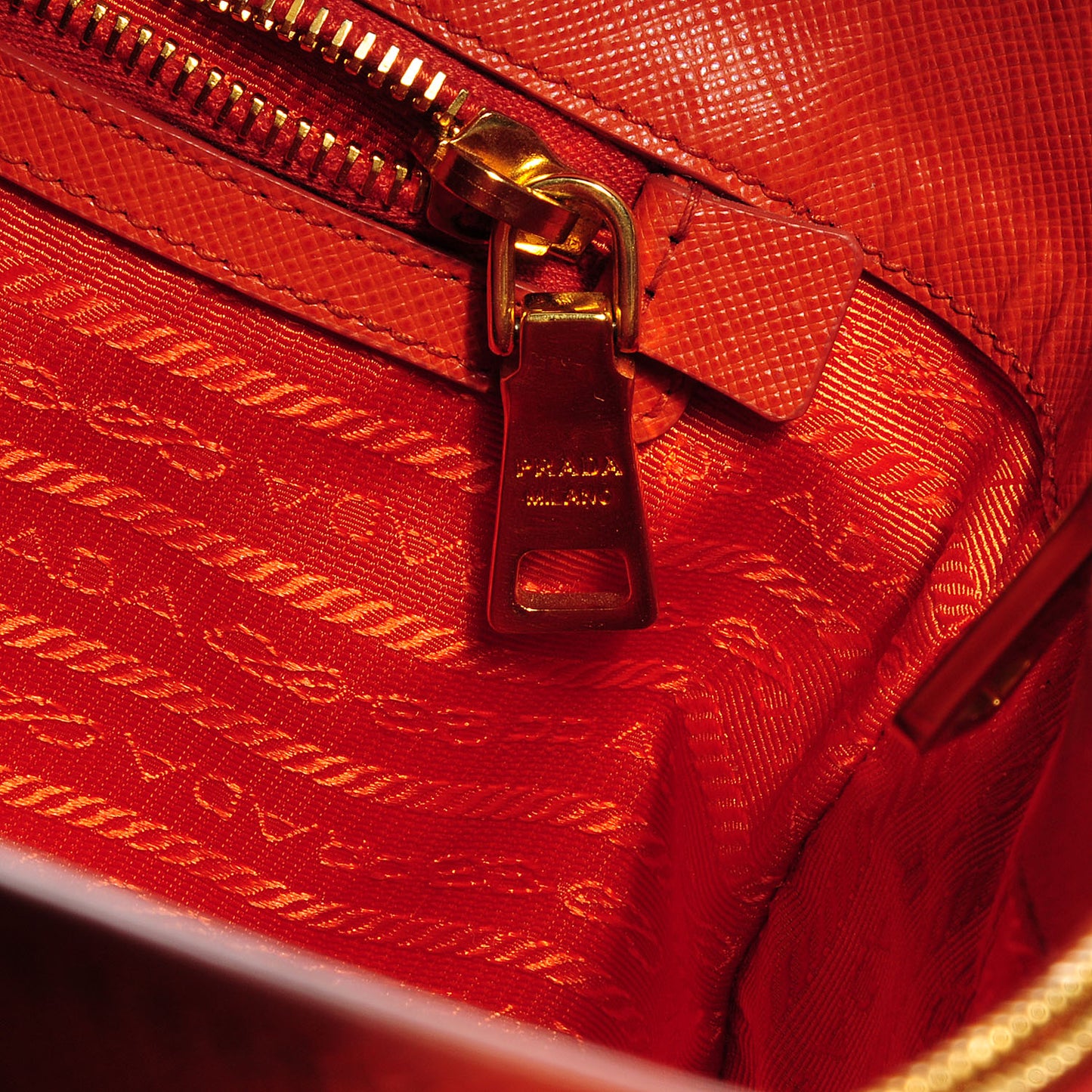 Saffiano Lux Medium Tote Papaya